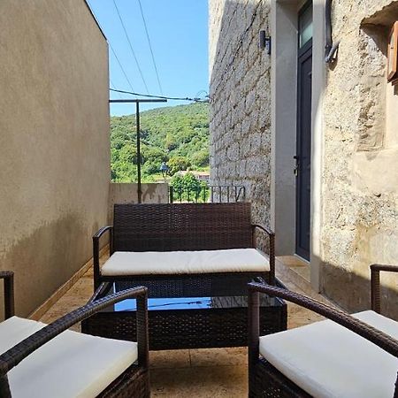 Bel & Ancien Appartement T3 Renove Dans Sartene Eksteriør billede